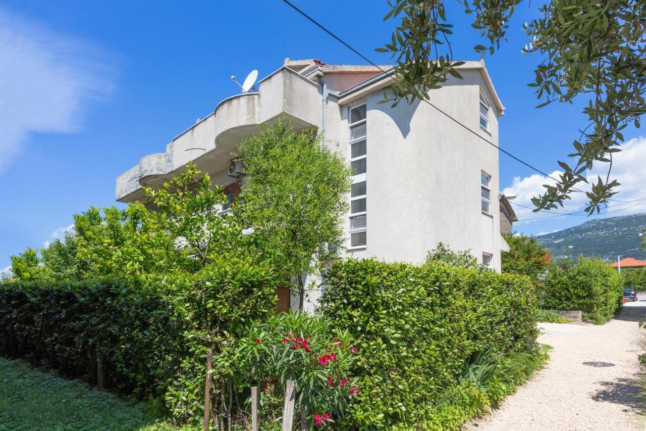 Apartments With A Parking Space Kastel Stari, Kastela - 20999 エクステリア 写真